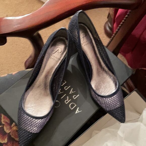 Adrianna papell navy pointed heels size 7.5 - Picture 4 of 6